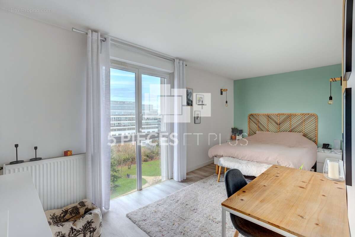 Appartement à GENNEVILLIERS