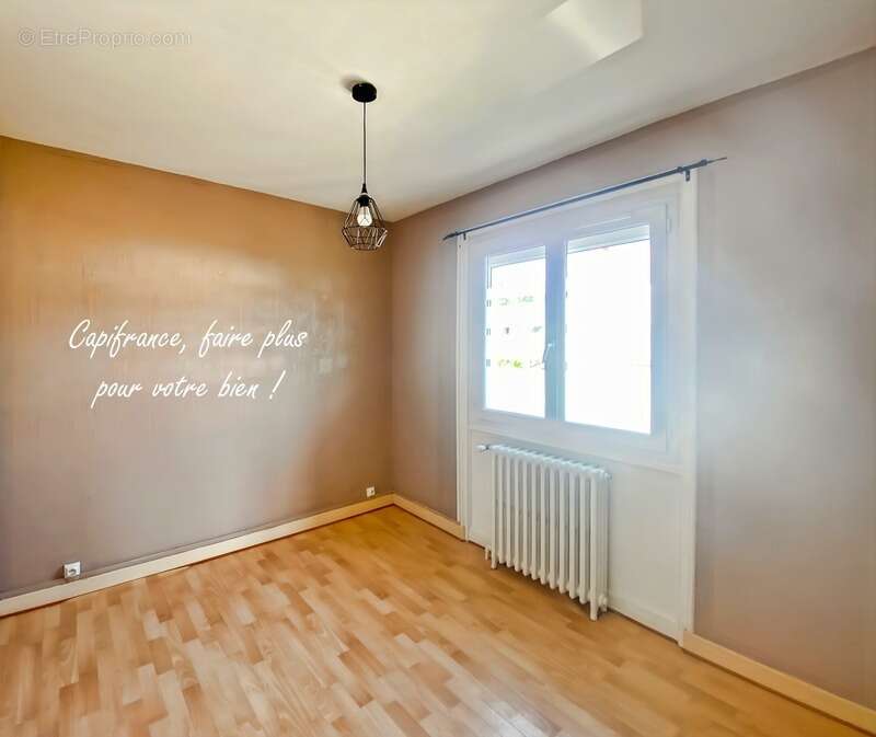 Maison à LA CLAYETTE