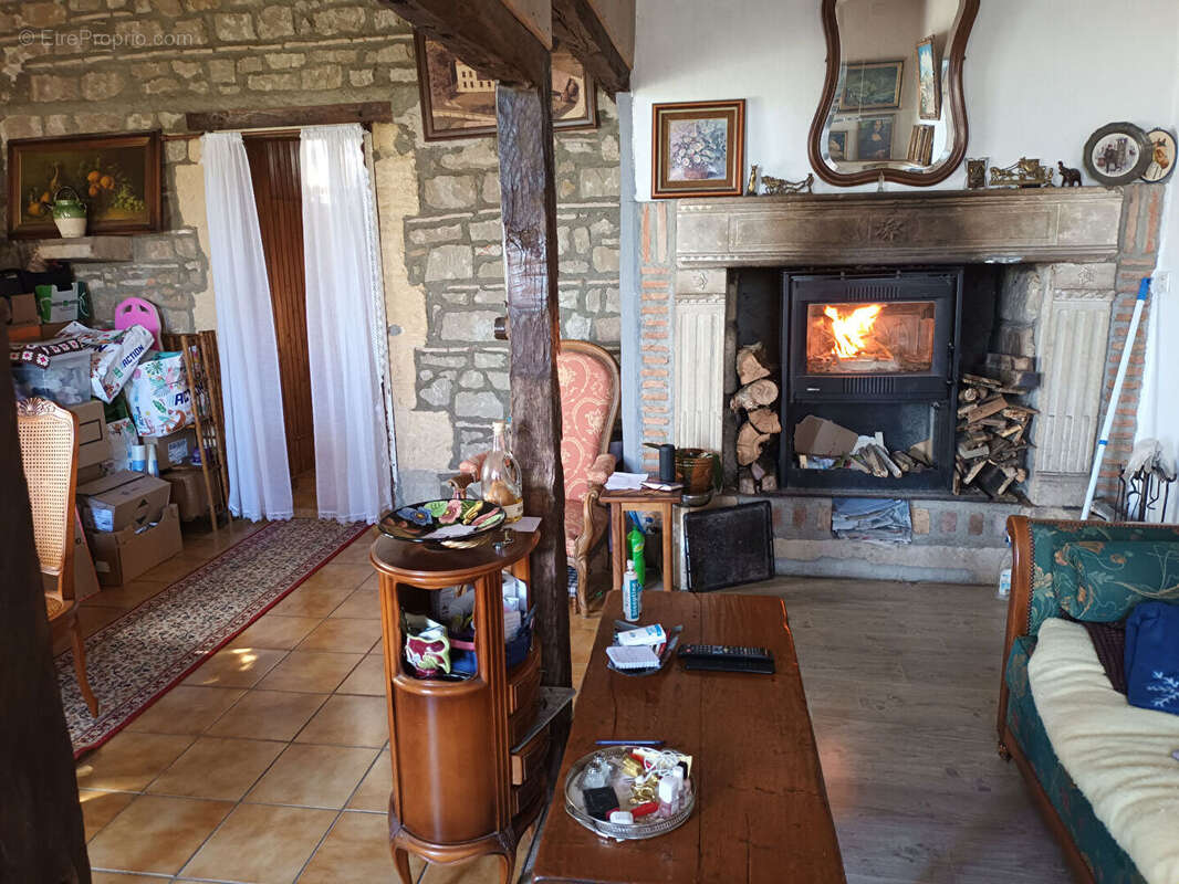 Maison à HAUTESVIGNES