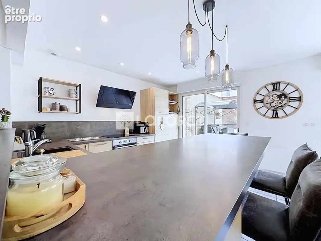 Maison de ville rénovée avec goût et extérieur intimiste - photo 5