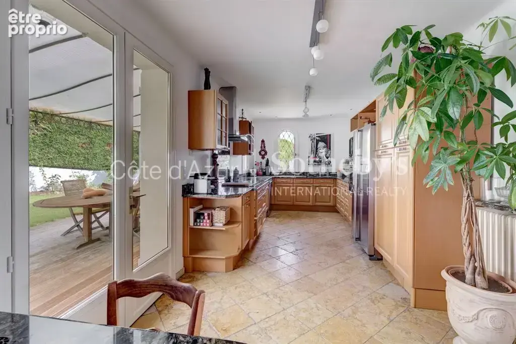 Golfe Juan, villa provençale contemporaine avec piscine et vue mer panoramique - photo 7