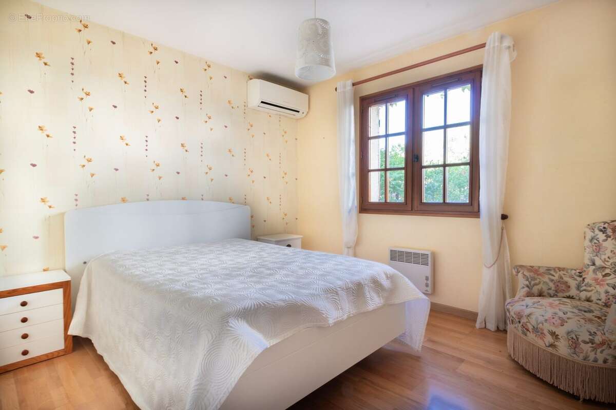 Maison 135 m² à Carbon-Blanc  - photo 6