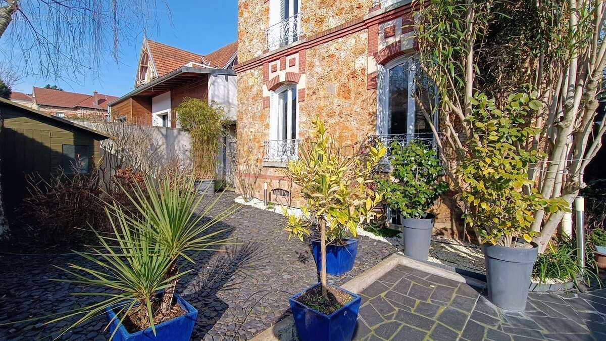 Maison à BOURG-LA-REINE