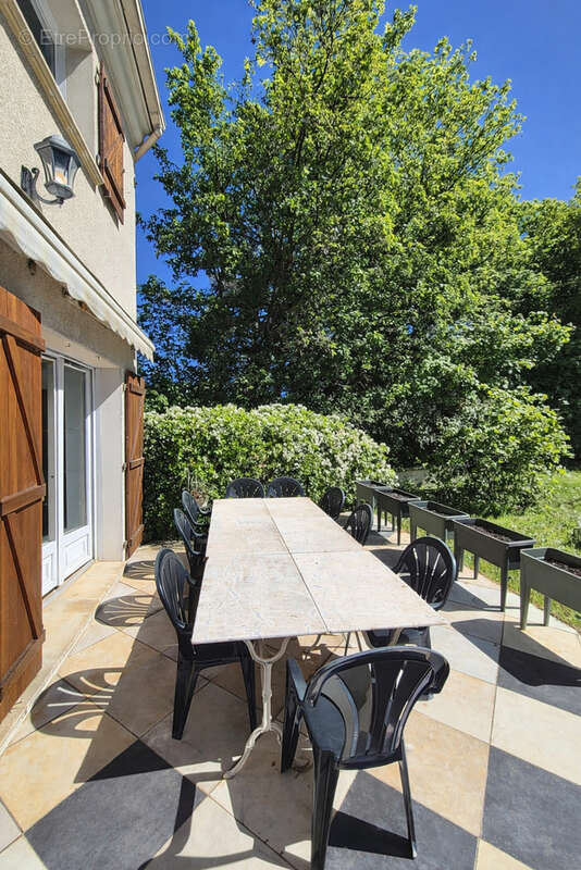 Maison à COUBRON