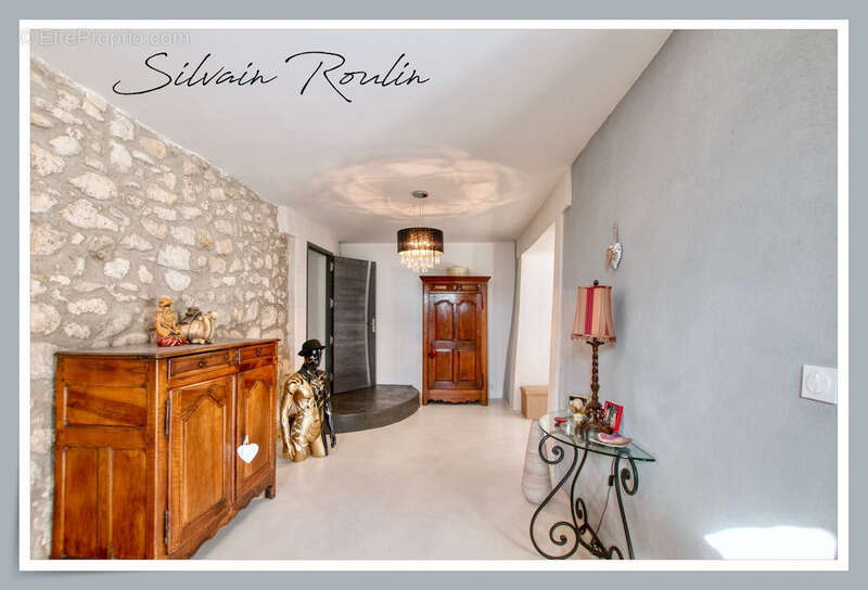 Maison à MALATAVERNE