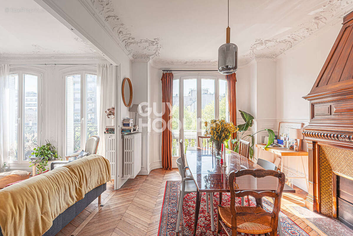 Appartement à PARIS-12E