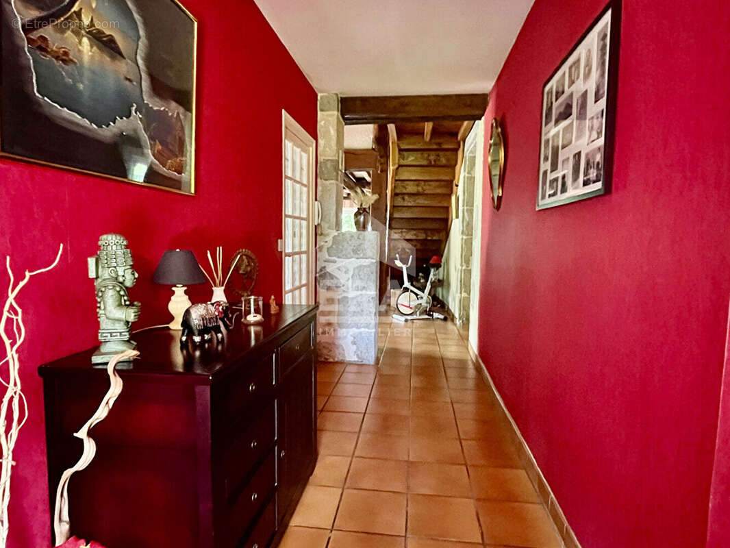 Maison à PORT-SAINTE-MARIE