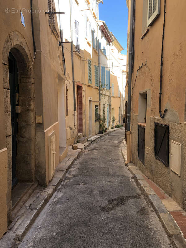 Appartement à HYERES