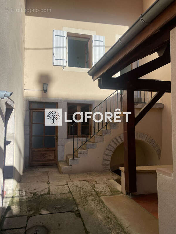 Maison à LONS-LE-SAUNIER