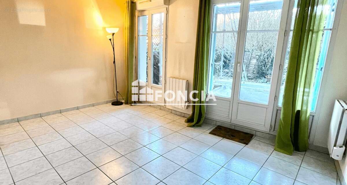 Appartement à PLAISIR