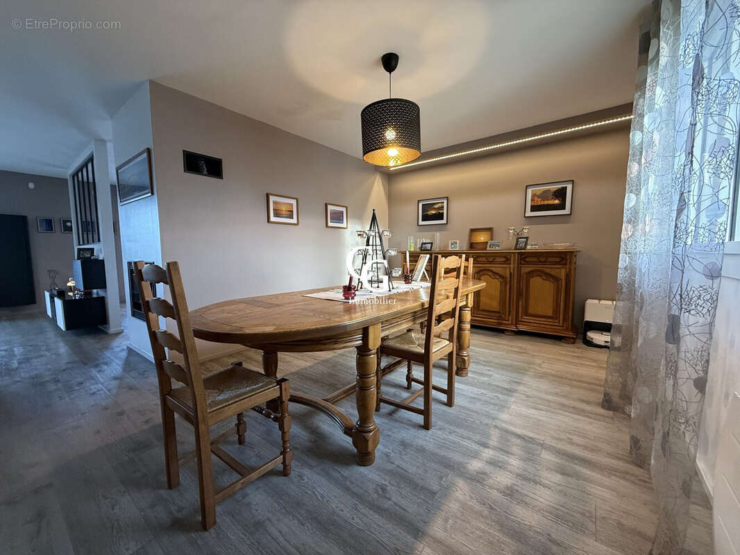 Maison à VIEILLEVIGNE