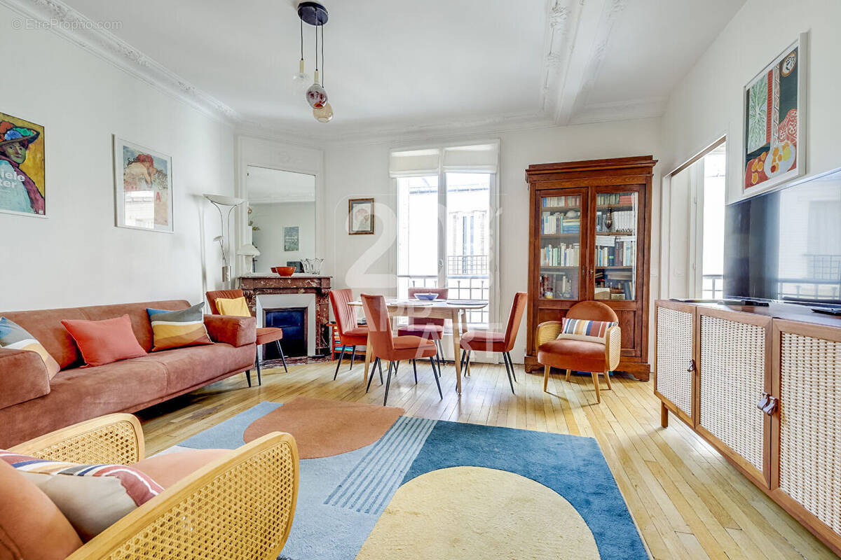 Appartement à PARIS-20E