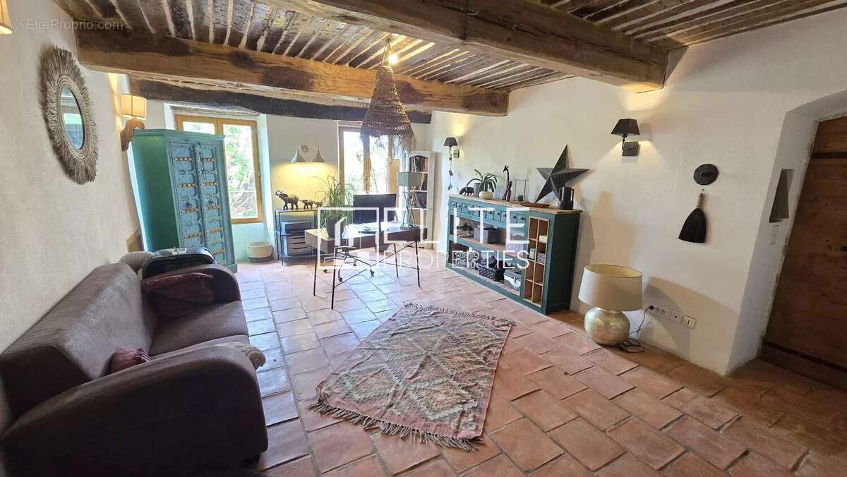 Maison en pierre 233m² & piscine + dépendances - grasse - photo 13