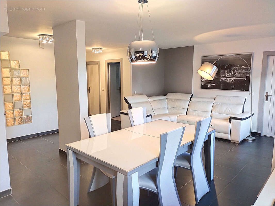 Appartement à SAINT-GRATIEN