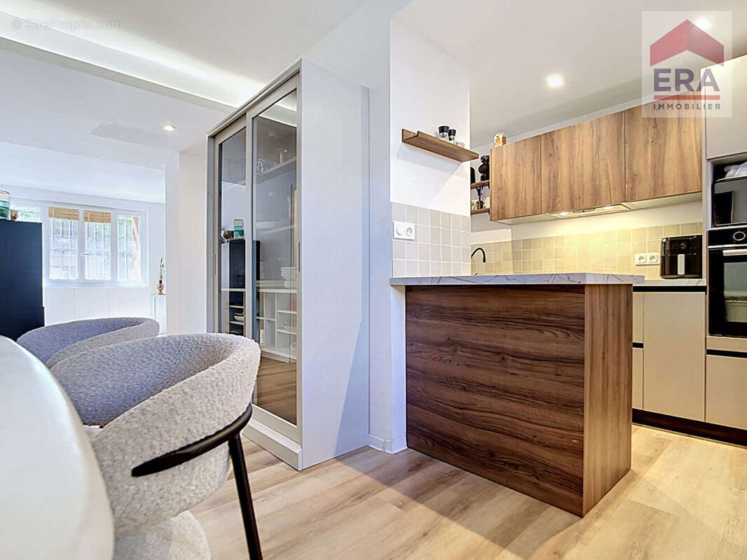 Appartement à MARSEILLE-5E