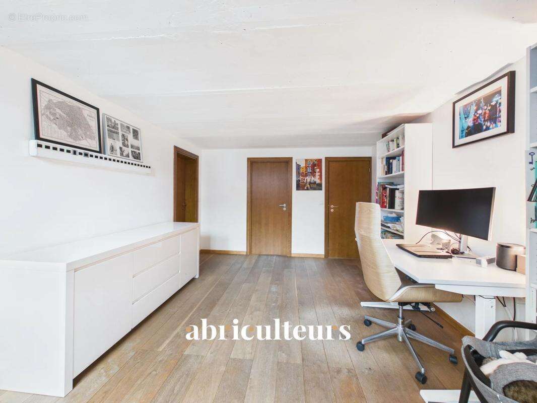 Maison à SAINT-MAUR-DES-FOSSES