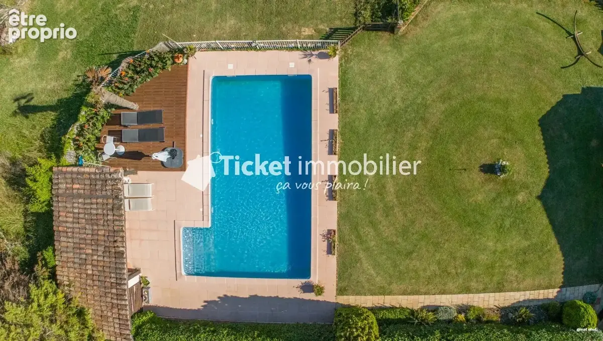 THIL - Maison T5 de 226m2 avec piscine, terrain de 9000m2 et dépendance à rénover - photo 20