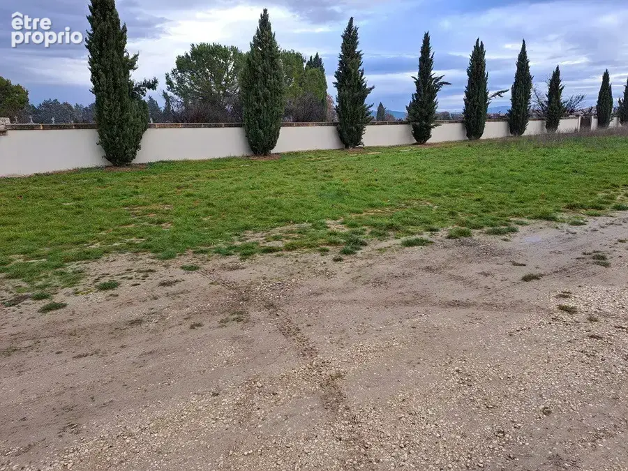 Terrain 300 m² à vendre à Le Puy-Sainte-Reparade (13610) - photo 4