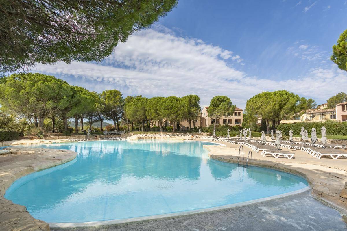 Appartement à MALLEMORT