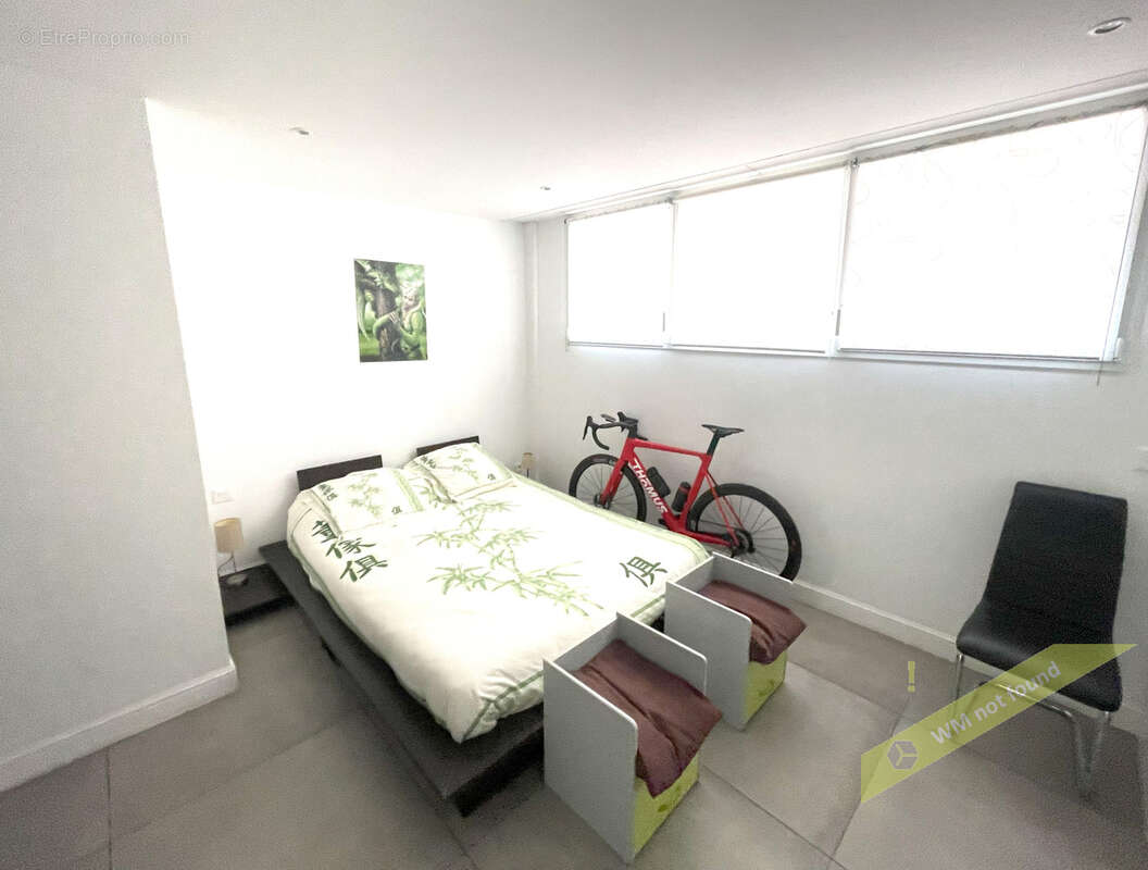 NICE LE PORT / Bas Mont-Boron - Magnifique Loft de 120 m2 hab ouvert sur 2 terrasses aménagées de 110 m2 - photo 11