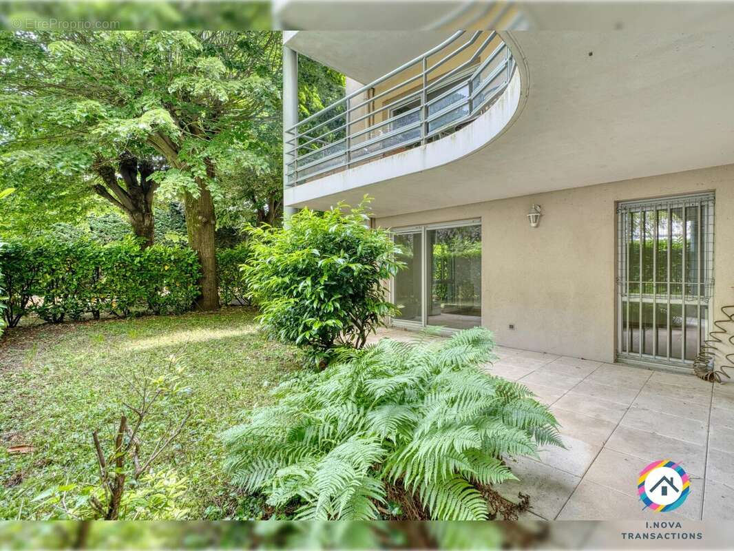 Appartement à NEUVILLE-SUR-SAONE