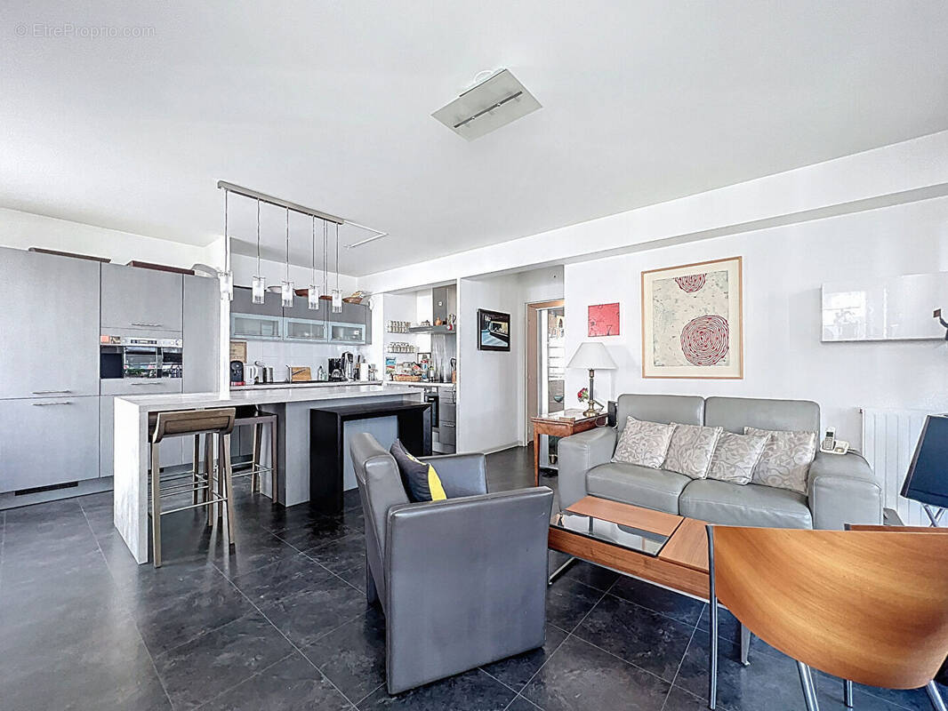 Appartement à SURESNES