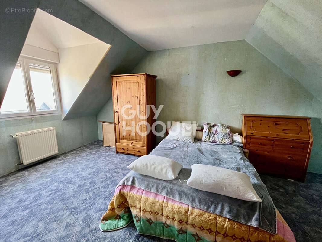 Maison à LANGROLAY-SUR-RANCE