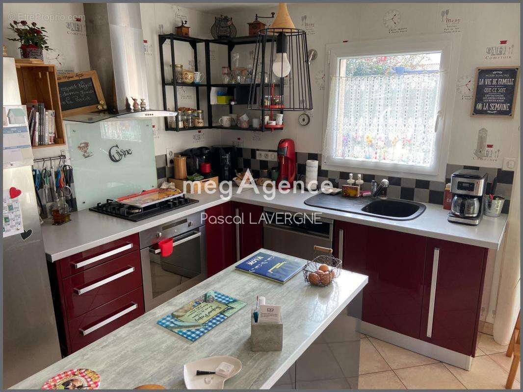 Maison à SAINT-ETIENNE-DU-BOIS