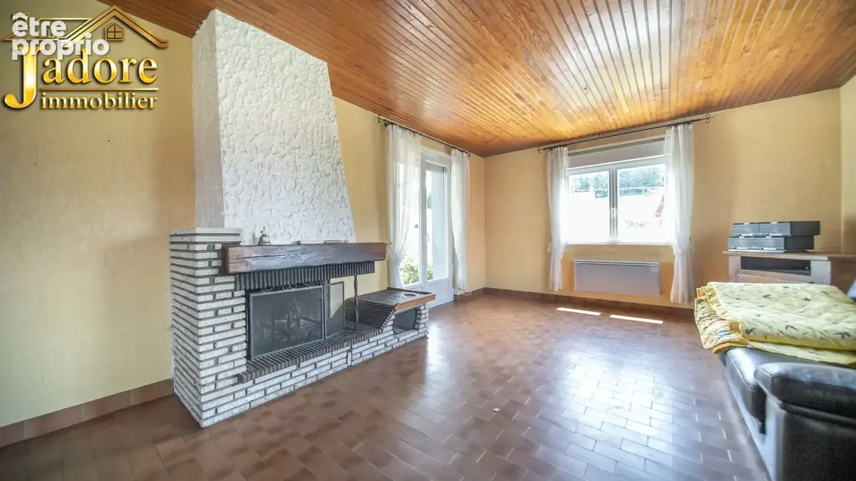 *** trop tard ** maison de village beau volume - photo 15