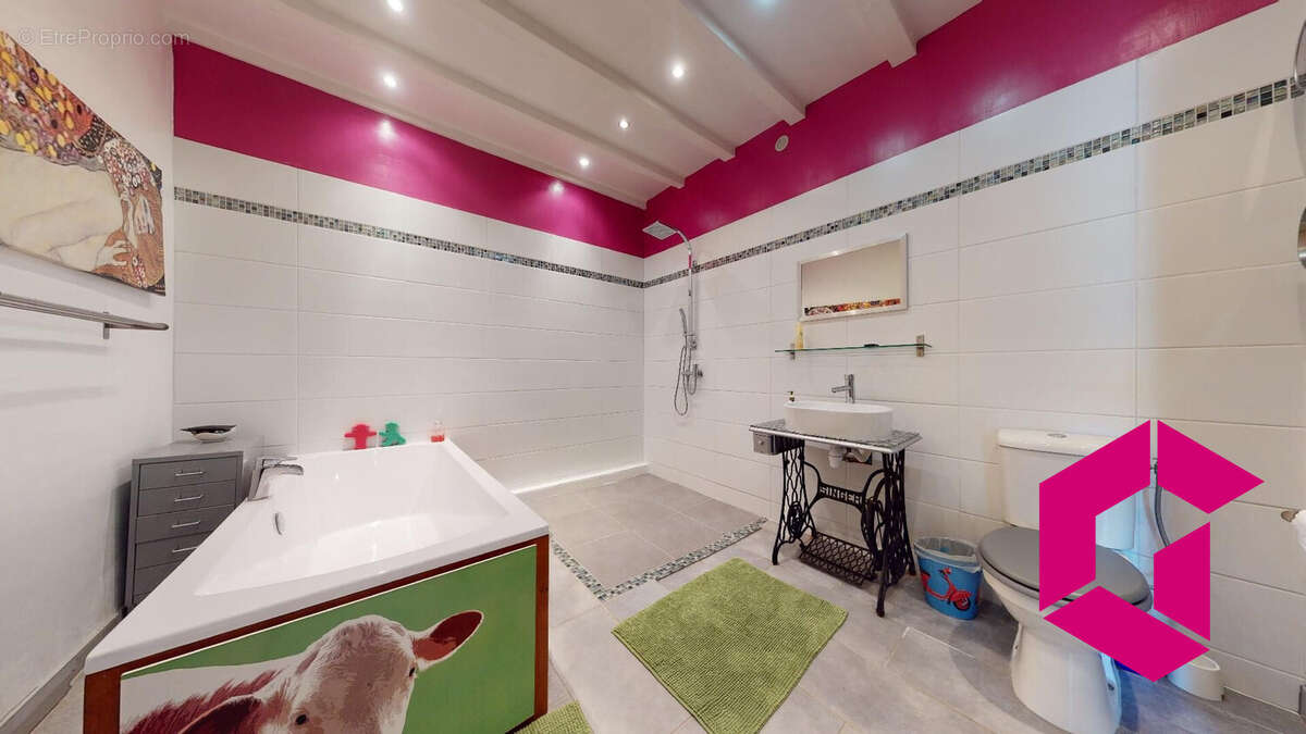 Maison à SAINT-GENES-LA-TOURETTE