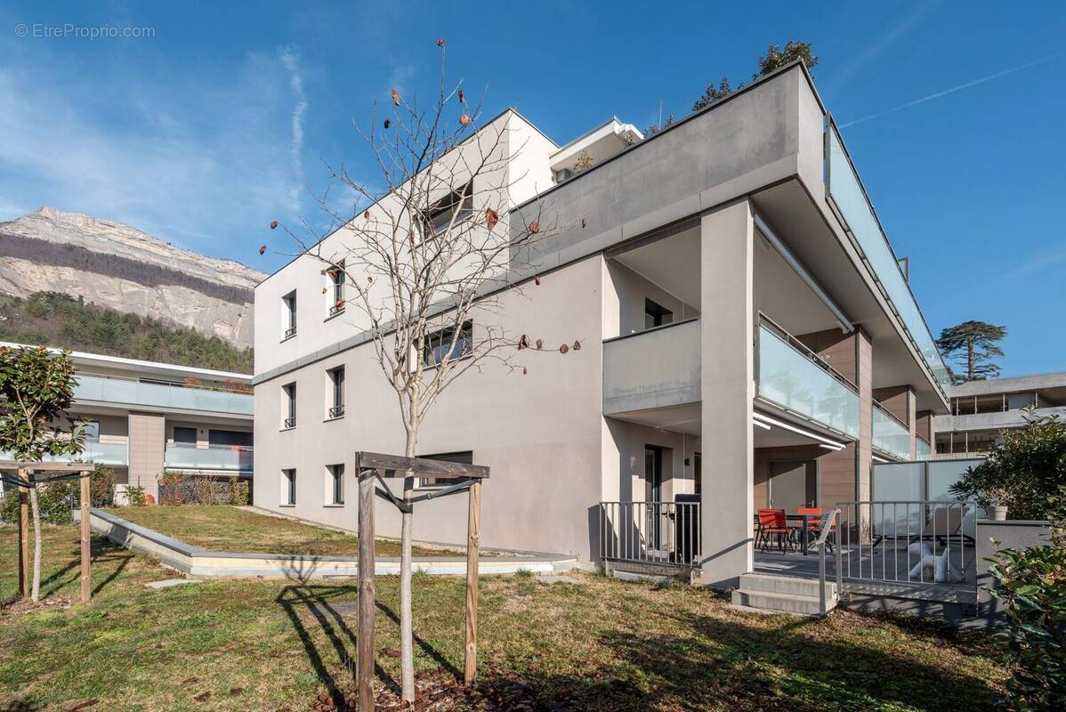 Appartement à CORENC