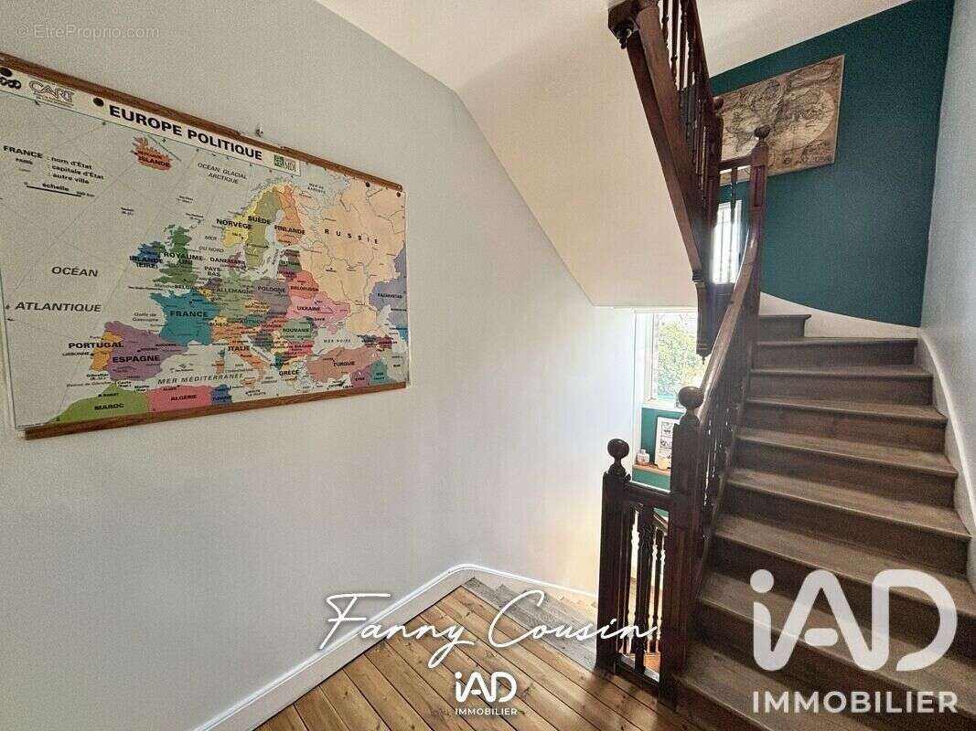 Maison 145 m² à Equeurdreville-Hainneville  - photo 9