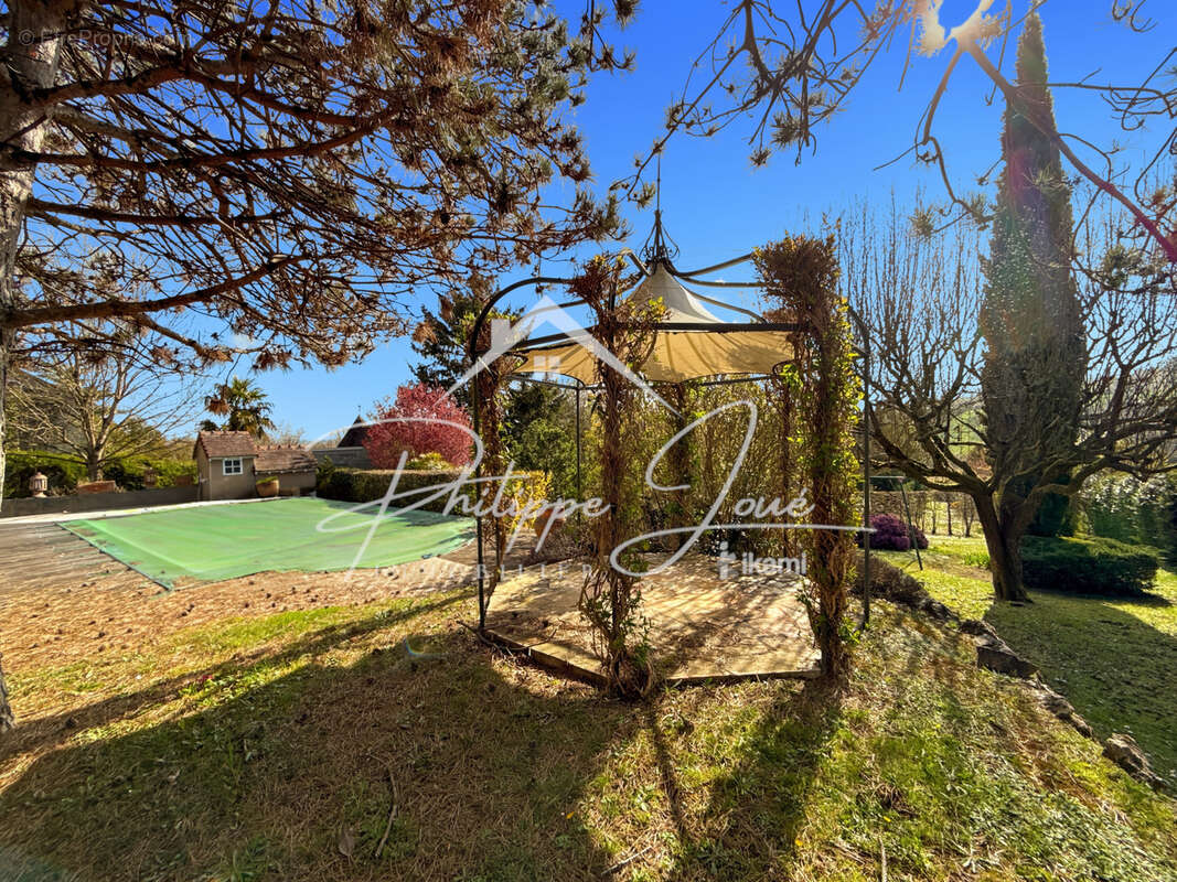 Maison à PONT-SUR-YONNE