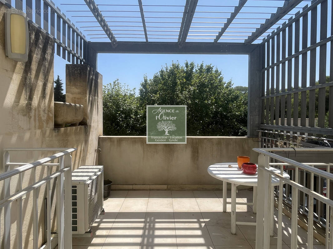 FONTVIEILLE - Appartement de 73 m2 au coeur du village - photo 1
