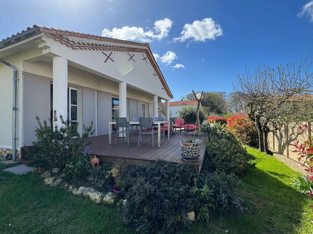 Maison à SAINT-GEORGES-DE-DIDONNE