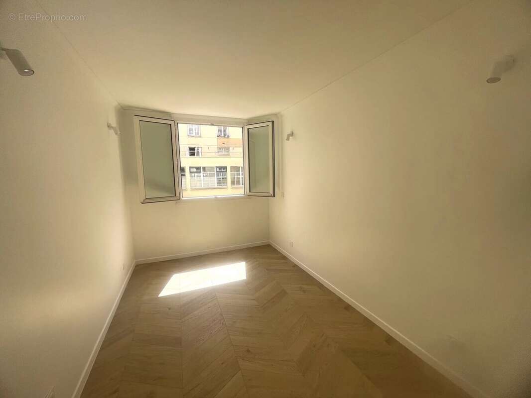 Appartement familial - 4 chambres - refait a neuf - photo 9