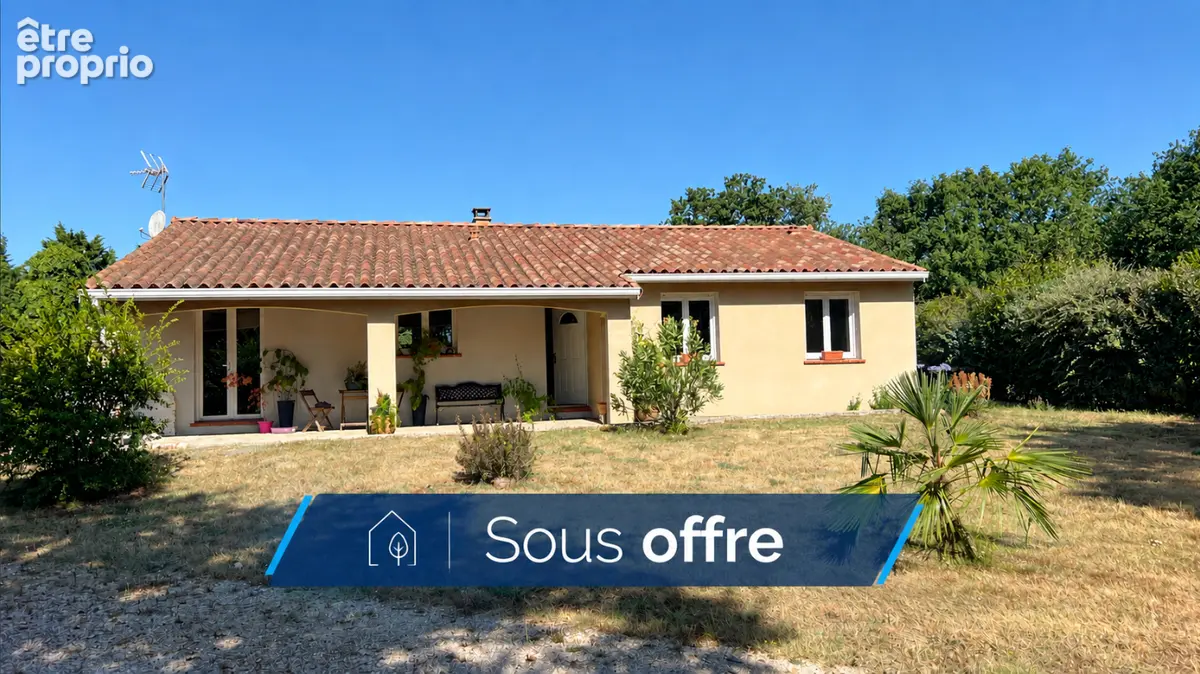 Maison à SAINTE-FOY-DE-PEYROLIERES