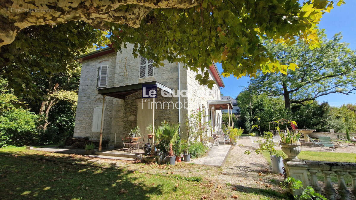 Maison 253 m² à Chambery  - photo 2