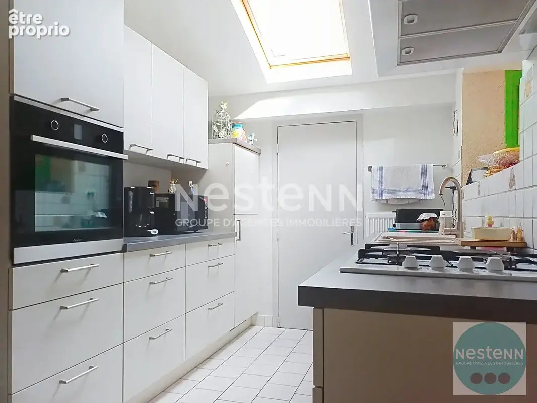 Maison de plain-pied à vendre à Cormeray -  Piscine creusée - 9472 m² de terrain - photo 10