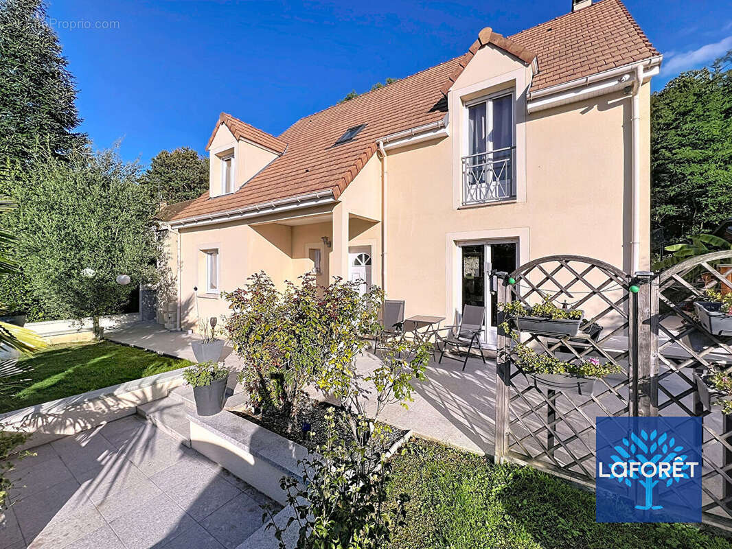 Maison à LA FERTE-ALAIS