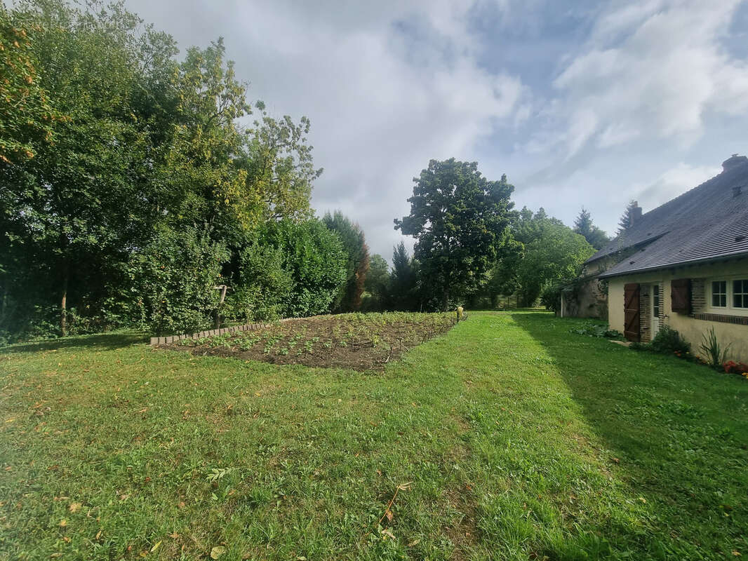 Maison à LE MELE-SUR-SARTHE