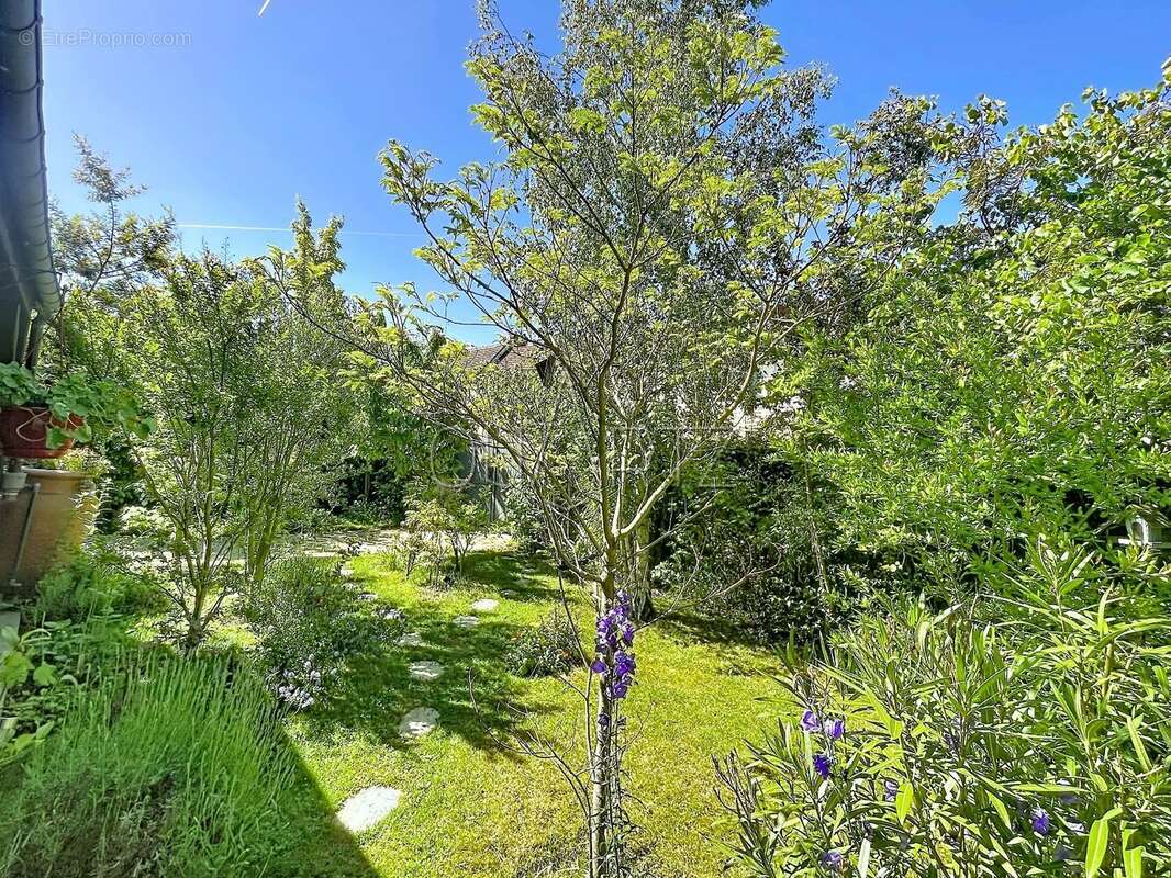 Maison familiale au coeur d'un jardin intimiste à Cormeilles-en-Vexin - photo 5