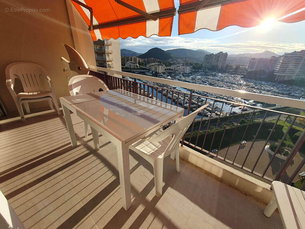 Appartement à MANDELIEU-LA-NAPOULE