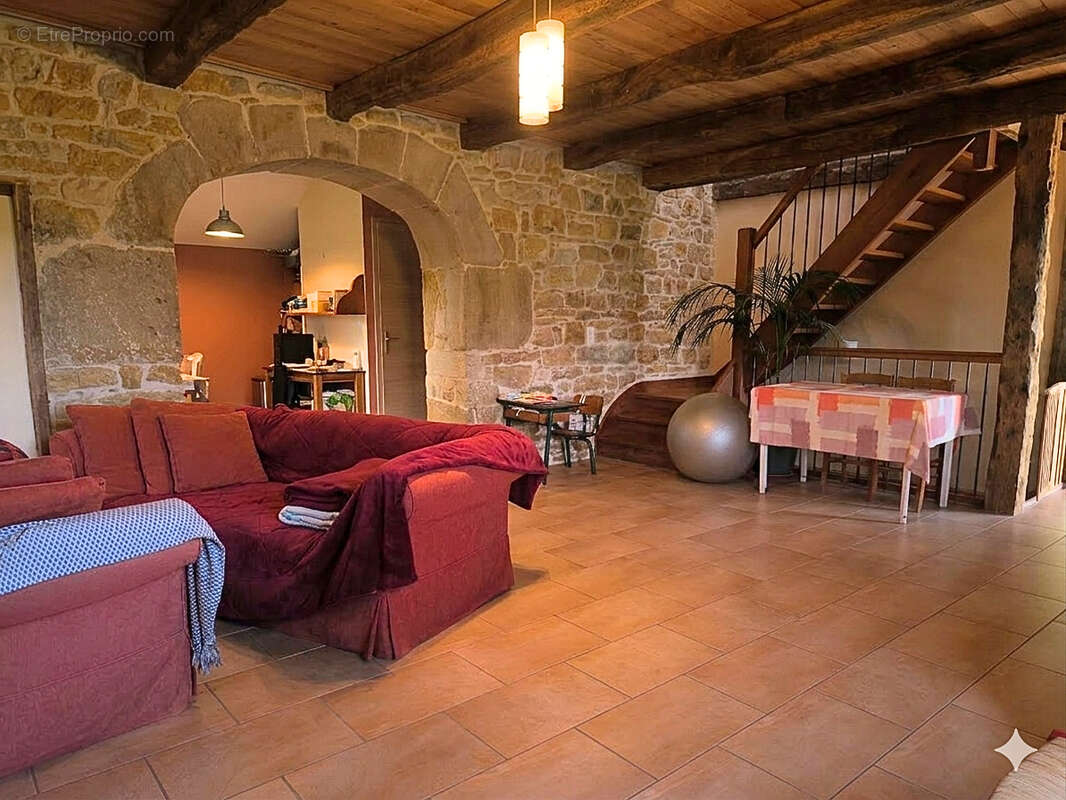 Maison à CAPDENAC-GARE