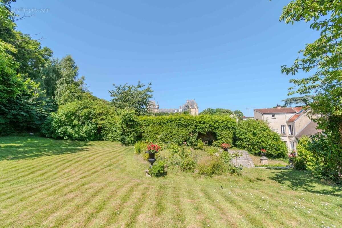 Maison 309 m² à Ecouen  - photo 16