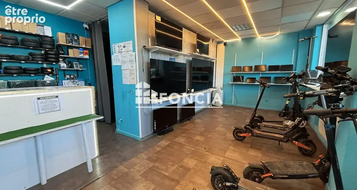 Local commercial de 80 m² avec vitrine - Résidence Pierrefontaine - photo 3