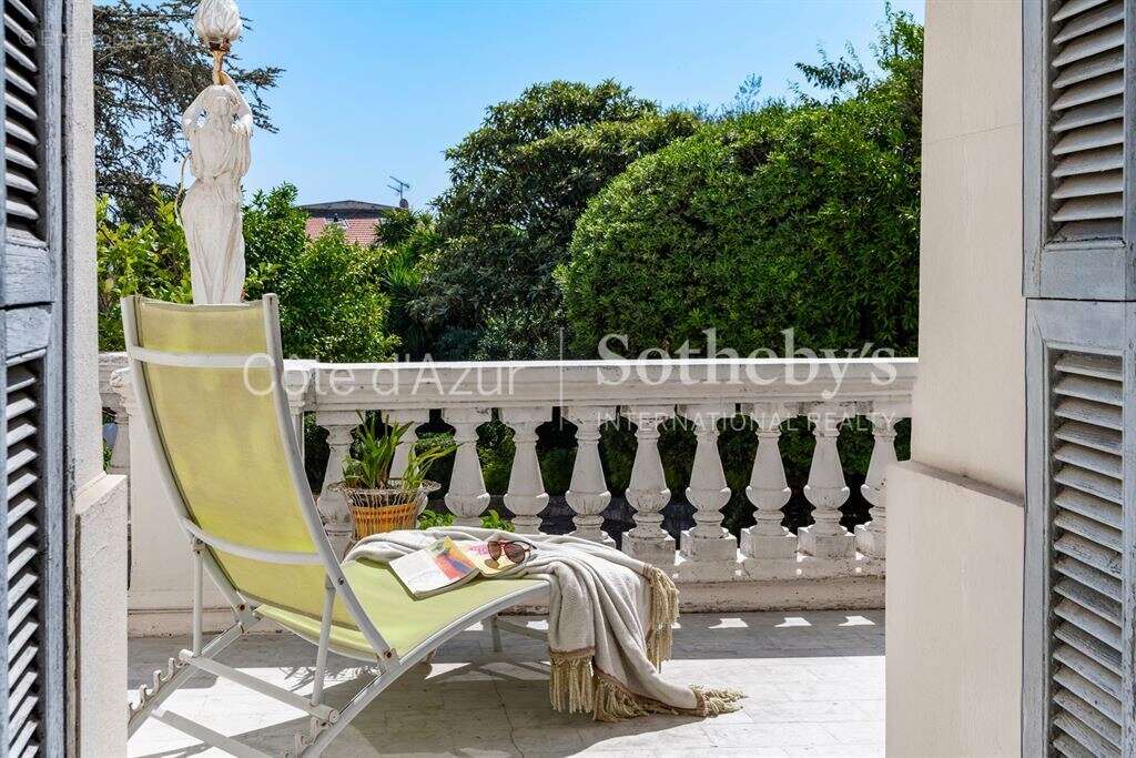 Exclusivité, appartement de prestige au sein de la Villa Diano, demeure historique du Mont Boron - photo 8