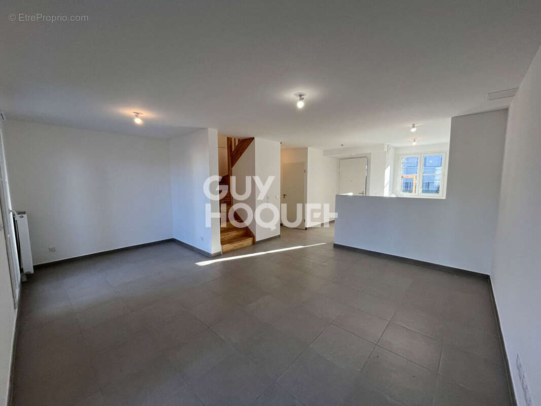 Maison à LE BLANC-MESNIL