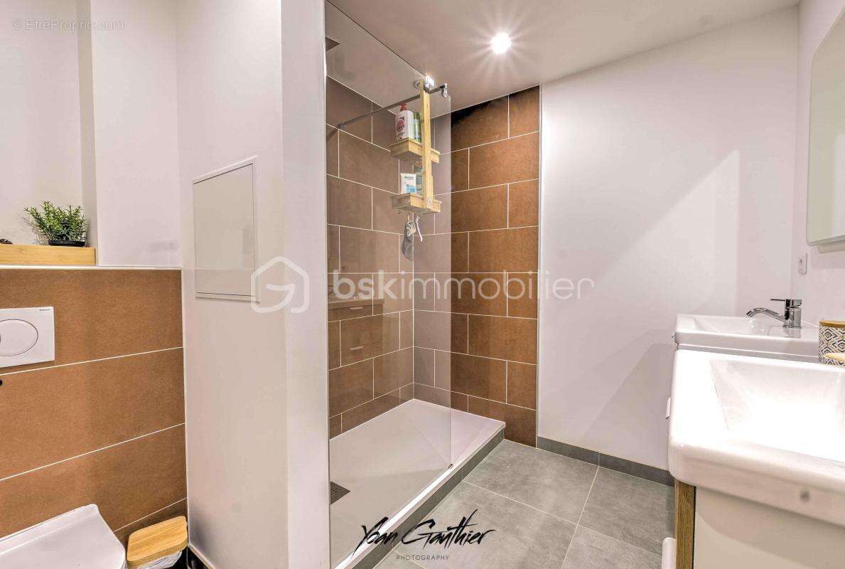 Grange rénovée d’exception 180 m2 – Volumes, lumière et prestations de qualité - photo 15