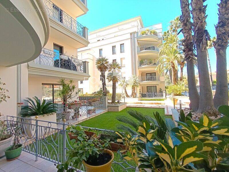 Appartement à HYERES